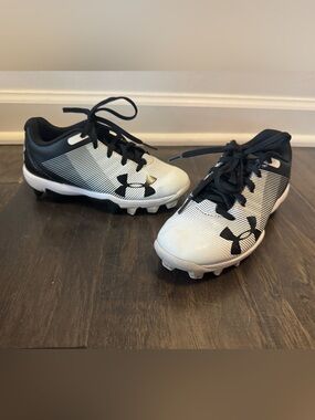 Under Armour Kids Black and White Cleats